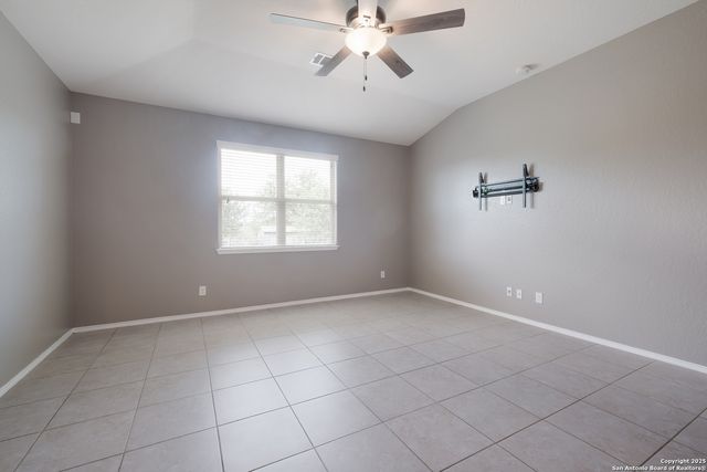 213 Stoeger Dr, New Braunfels, TX 78130