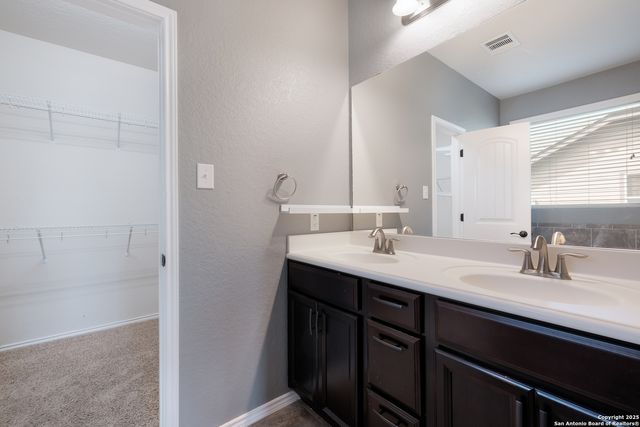 213 Stoeger Dr, New Braunfels, TX 78130