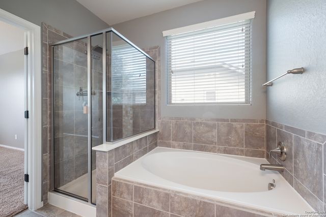 213 Stoeger Dr, New Braunfels, TX 78130