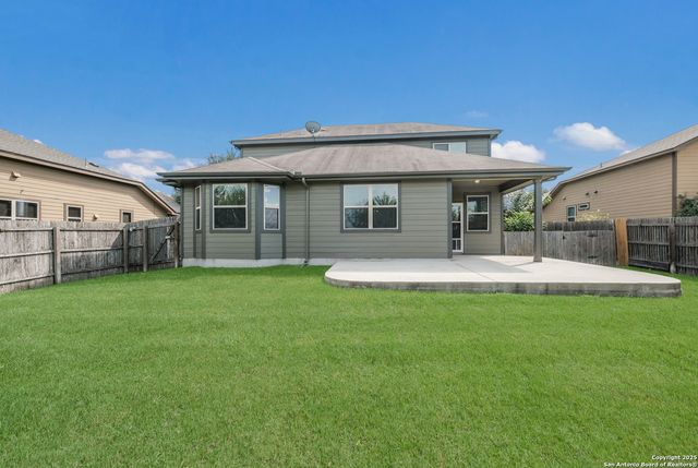 213 Stoeger Dr, New Braunfels, TX 78130