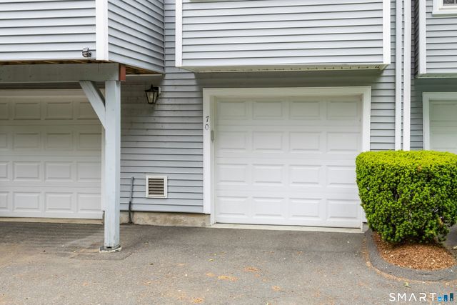 70 Wilton Crest 70, Wilton, CT 06897