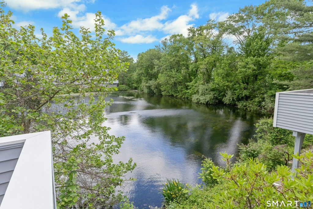 70 Wilton Crest 70, Wilton, CT 06897