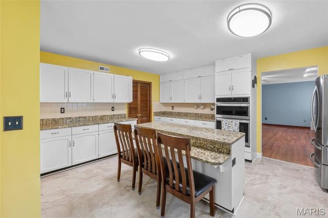 1029 Heatherwood Drive, O'fallon, IL 62269