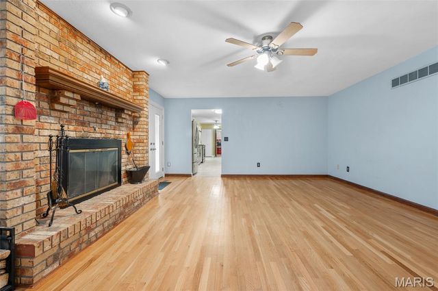 1029 Heatherwood Drive, O'fallon, IL 62269