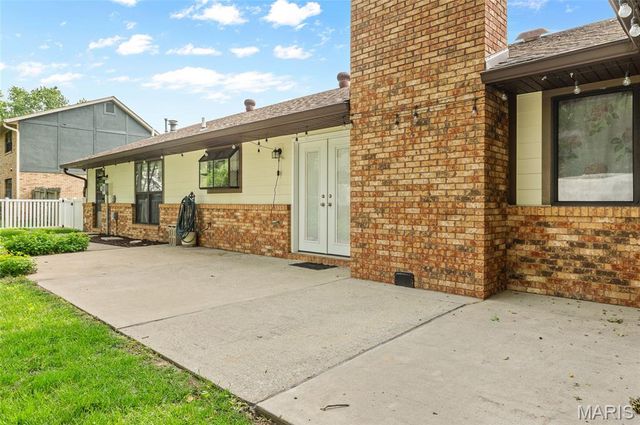 1029 Heatherwood Drive, O'fallon, IL 62269