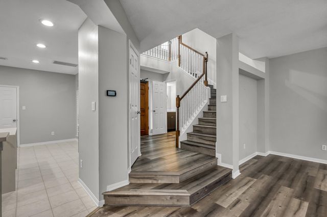 23 Alderon Woods Place, Spring, TX 77382