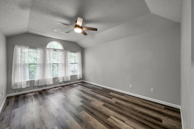 23 Alderon Woods Place, Spring, TX 77382