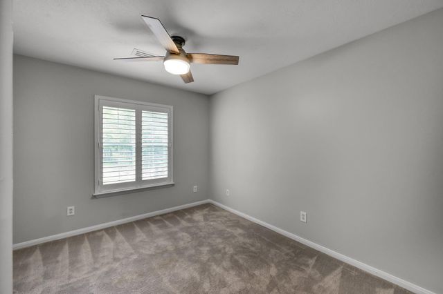 23 Alderon Woods Place, Spring, TX 77382