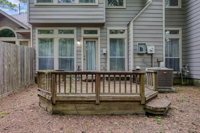 23 Alderon Woods Place, Spring, TX 77382
