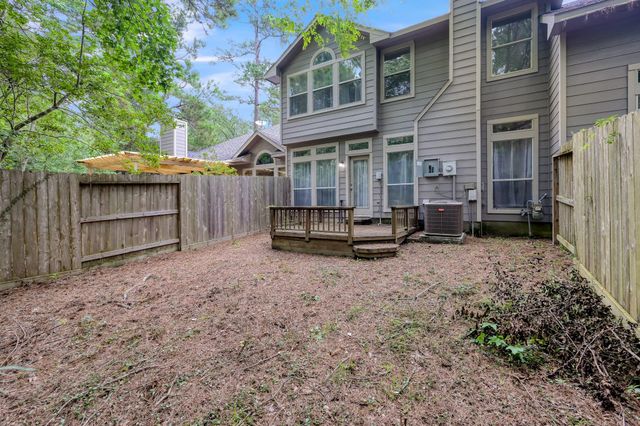 23 Alderon Woods Place, Spring, TX 77382