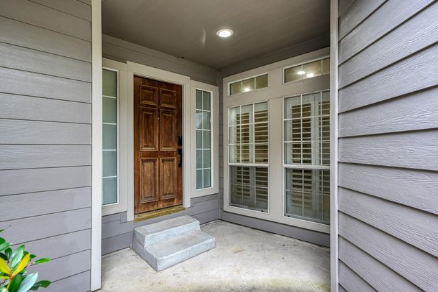 23 Alderon Woods Place, Spring, TX 77382