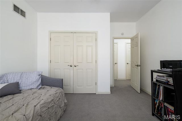 4036 Shaw Boulevard, St Louis, MO 63110