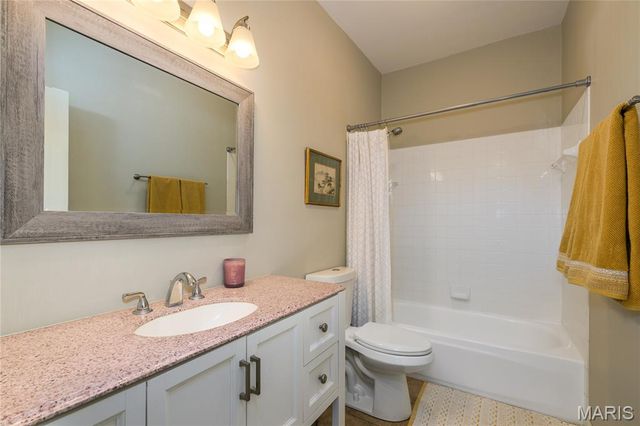 4036 Shaw Boulevard, St Louis, MO 63110