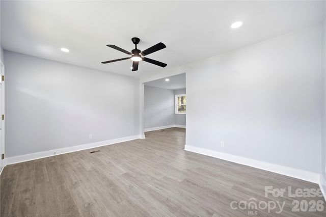 553 Derrydowne Drive, Charlotte, NC 28213