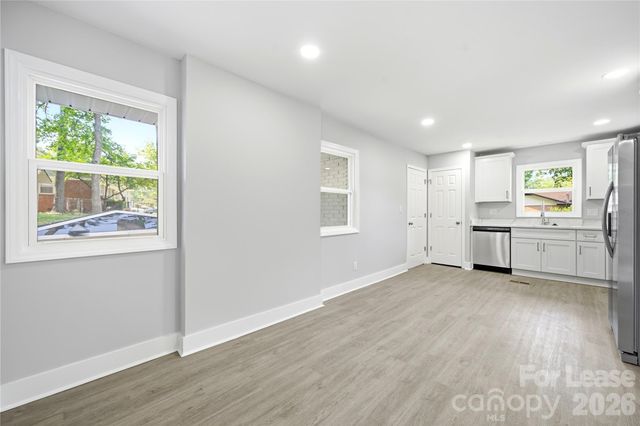 553 Derrydowne Drive, Charlotte, NC 28213