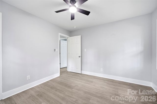 553 Derrydowne Drive, Charlotte, NC 28213