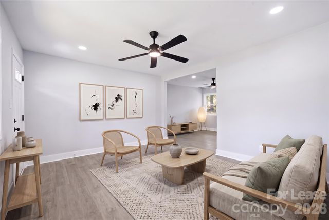 553 Derrydowne Drive, Charlotte, NC 28213
