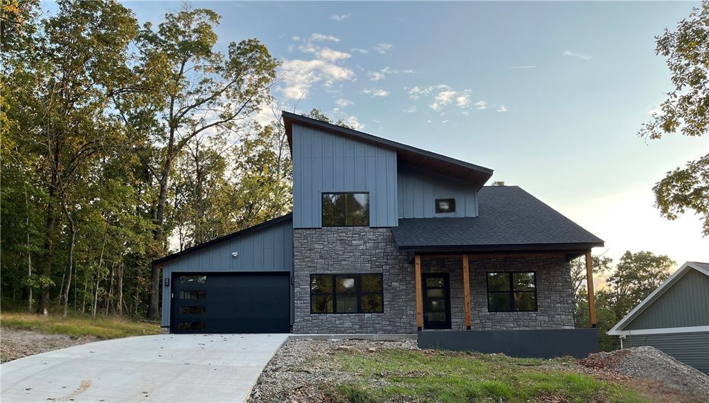 85 Rountree Drive, Bella Vista, AR 72715