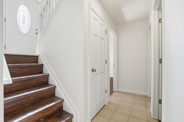 6 N Cottonwood Court, Alexandria, KY 41001