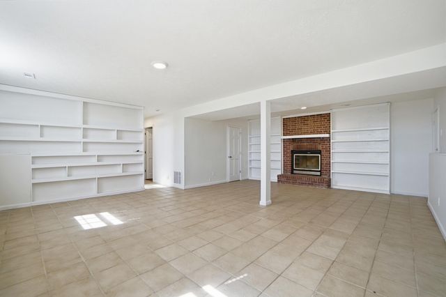 6 N Cottonwood Court, Alexandria, KY 41001