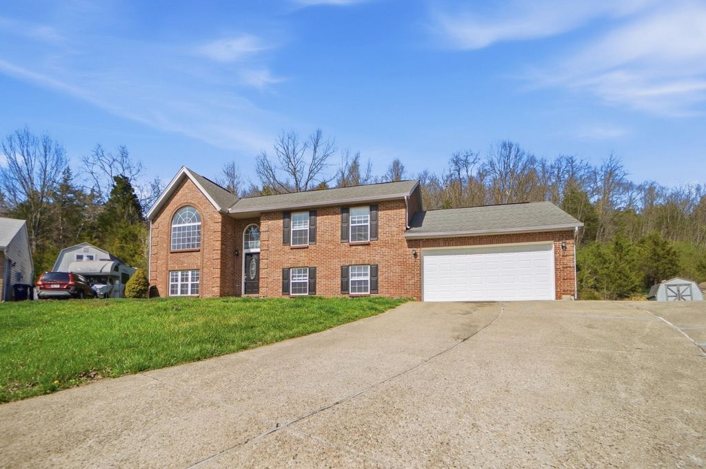 6 N Cottonwood Court, Alexandria, KY 41001