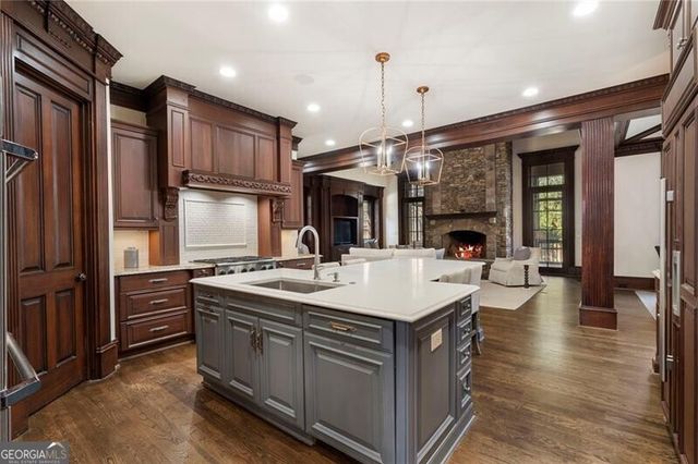 989 Middle Fork Trail, Suwanee, GA 30024