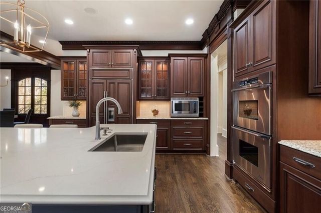 989 Middle Fork Trail, Suwanee, GA 30024