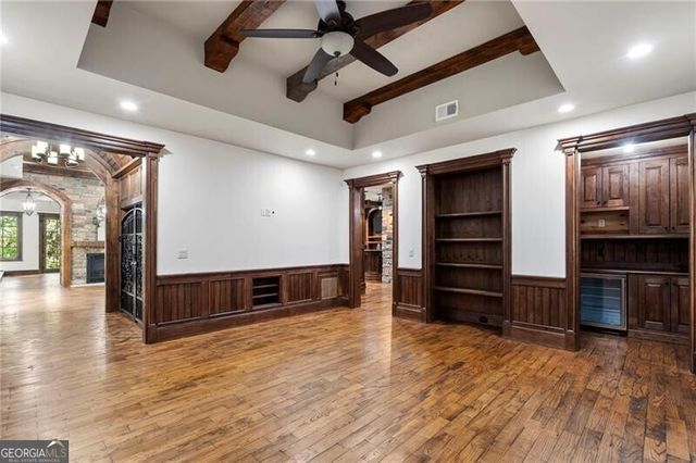 989 Middle Fork Trail, Suwanee, GA 30024
