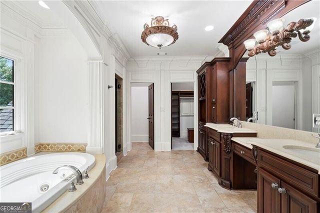 989 Middle Fork Trail, Suwanee, GA 30024