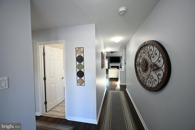 25 ABRAMS DR, Florence, NJ 08518