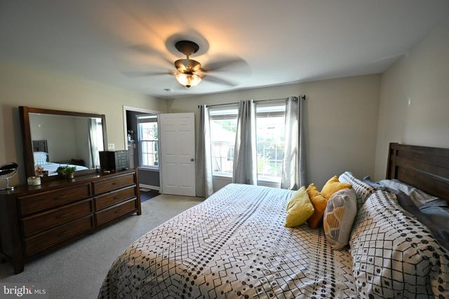 25 ABRAMS DR, Florence, NJ 08518