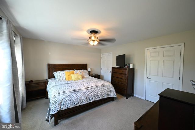 25 ABRAMS DR, Florence, NJ 08518