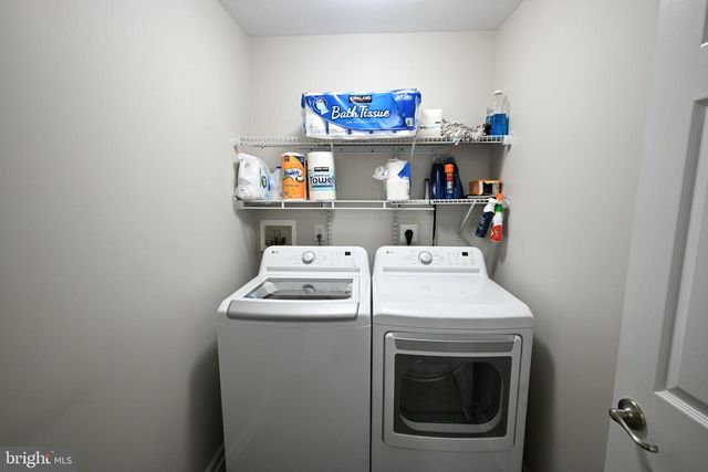 25 ABRAMS DR, Florence, NJ 08518
