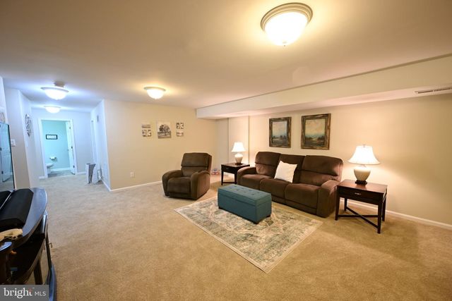25 ABRAMS DR, Florence, NJ 08518