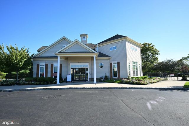 25 ABRAMS DR, Florence, NJ 08518