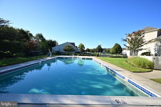 25 ABRAMS DR, Florence, NJ 08518
