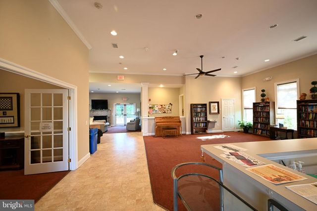 25 ABRAMS DR, Florence, NJ 08518