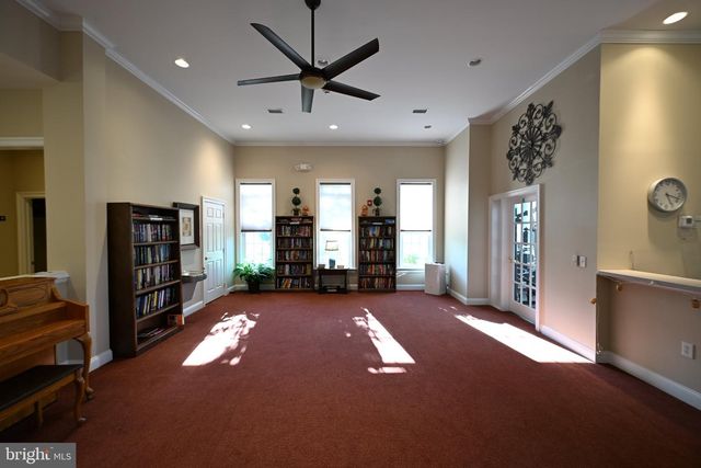25 ABRAMS DR, Florence, NJ 08518