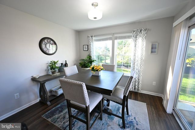 25 ABRAMS DR, Florence, NJ 08518