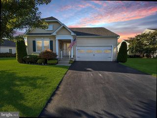 25 ABRAMS DR, Florence, NJ 08518