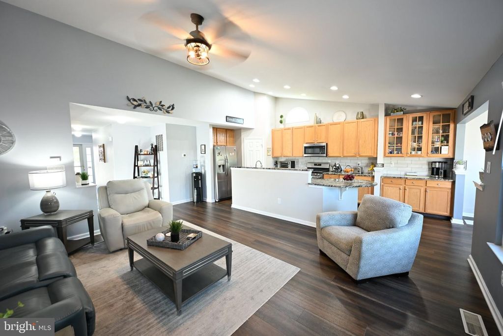25 ABRAMS DR, FLORENCE, NJ 08518 — photo 3