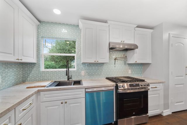 9313 Livernois Road, Houston, TX 77080