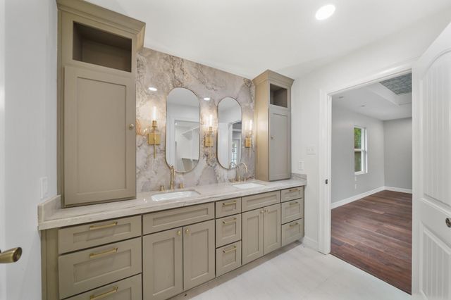 9313 Livernois Road, Houston, TX 77080