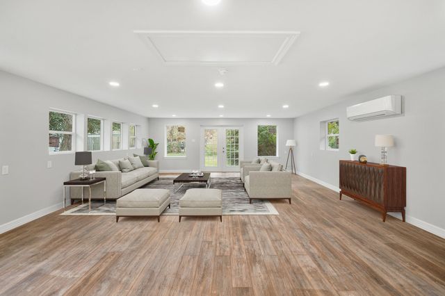 9313 Livernois Road, Houston, TX 77080