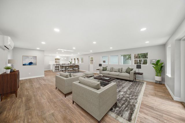 9313 Livernois Road, Houston, TX 77080