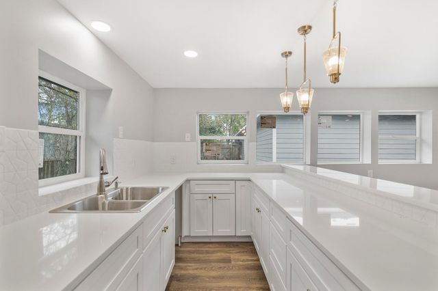 9313 Livernois Road, Houston, TX 77080