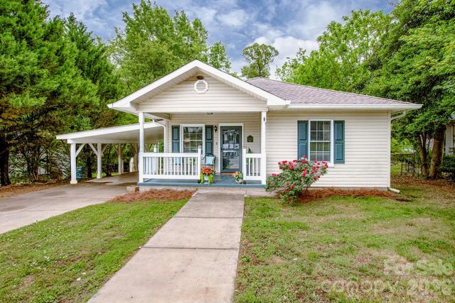 1204 E Catawba Street, Belmont, NC 28012