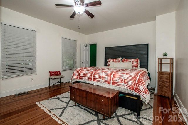 1204 E Catawba Street, Belmont, NC 28012