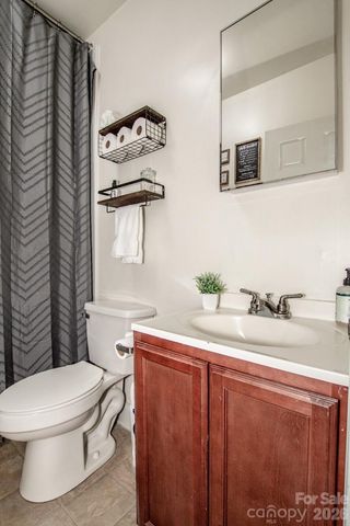 1204 E Catawba Street, Belmont, NC 28012