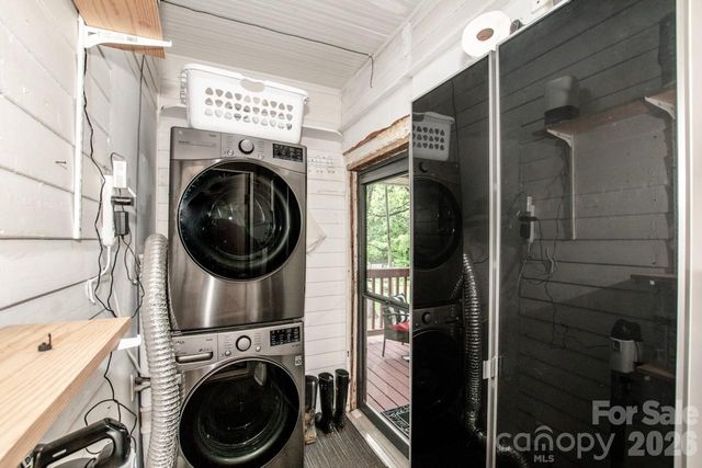 1204 E Catawba Street, Belmont, NC 28012